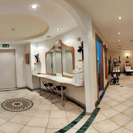 ホテル Vista Allegra イシュグル